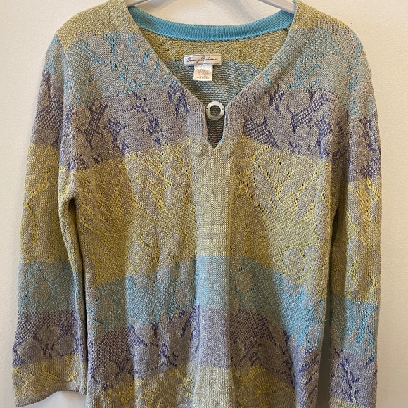Tommy Bahama patterned light weight sweater - Picture 1 of 4